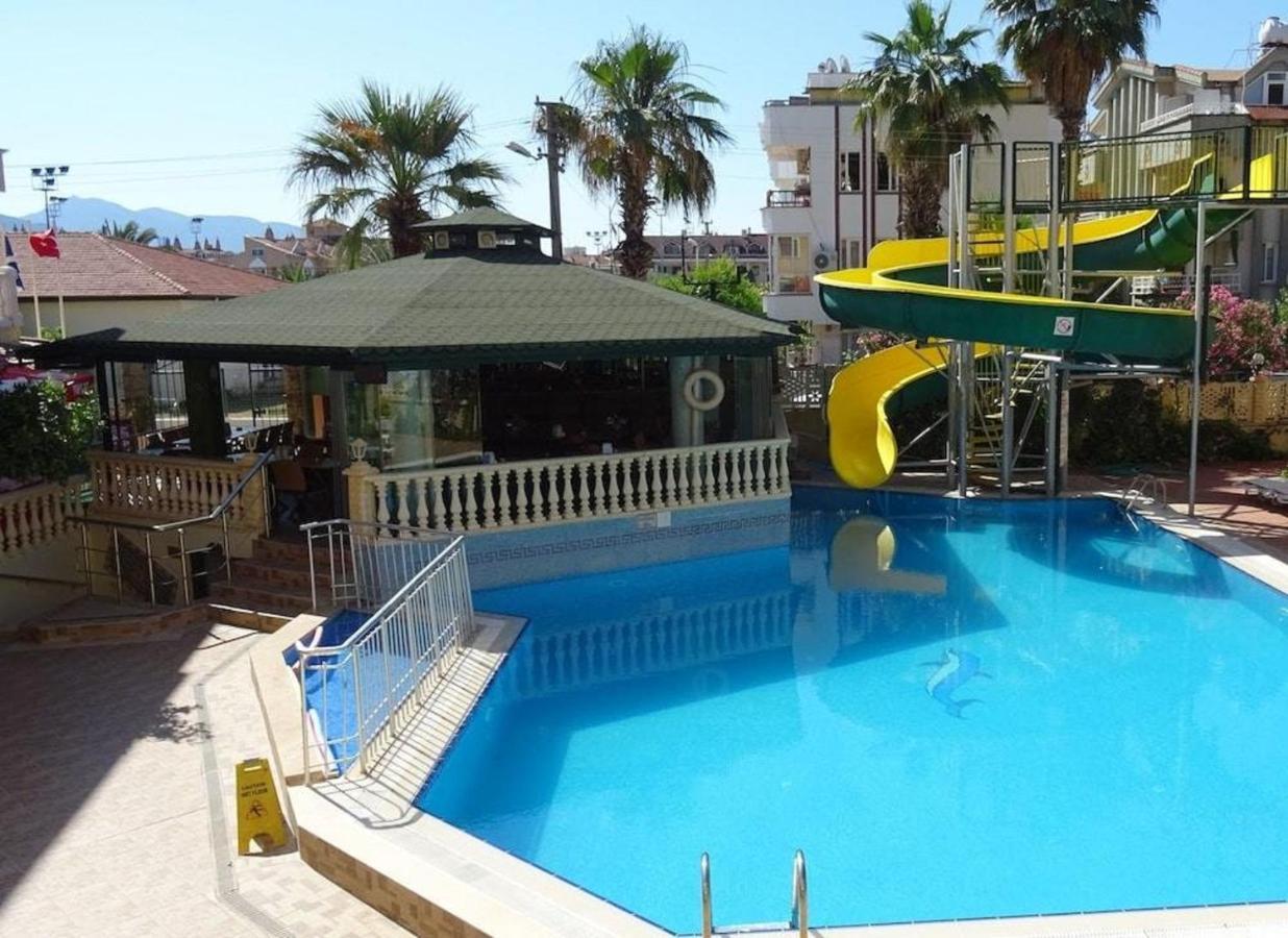 מרמריס Maxwell Holiday Club מראה חיצוני תמונה