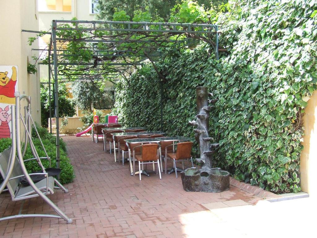 מרמריס Maxwell Holiday Club מראה חיצוני תמונה