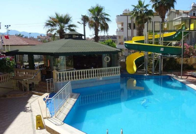 מרמריס Maxwell Holiday Club מראה חיצוני תמונה