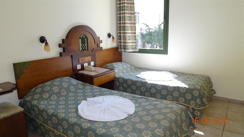 מרמריס Maxwell Holiday Club מראה חיצוני תמונה